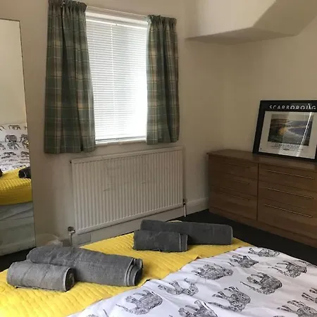 4 Avenue House Apartament Scarborough