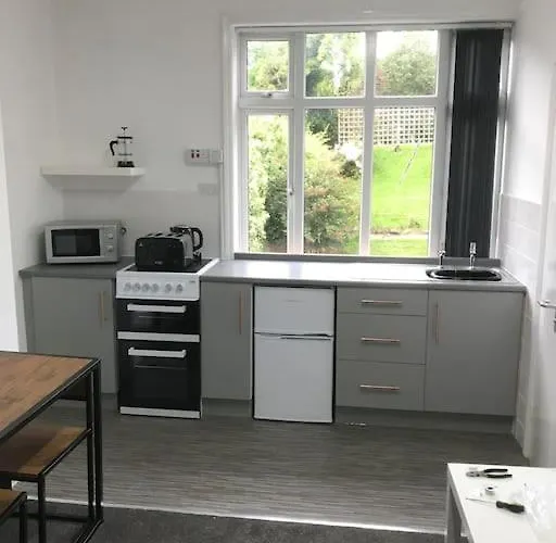 4 Avenue House アパート