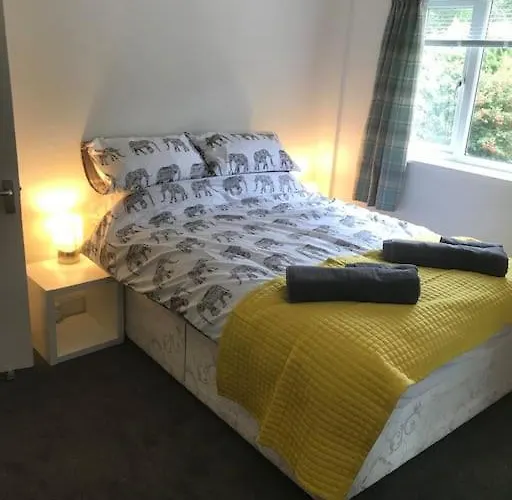 アパート 4 Avenue House *